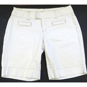 Cabi Jeans Sailing The Windsurf Bermuda Shorts  White  size 8 EUC